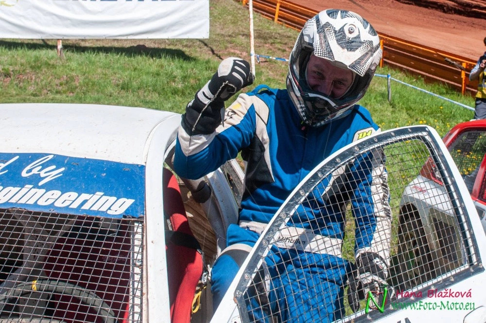 M-CROSS TEAM — motorka při závodě