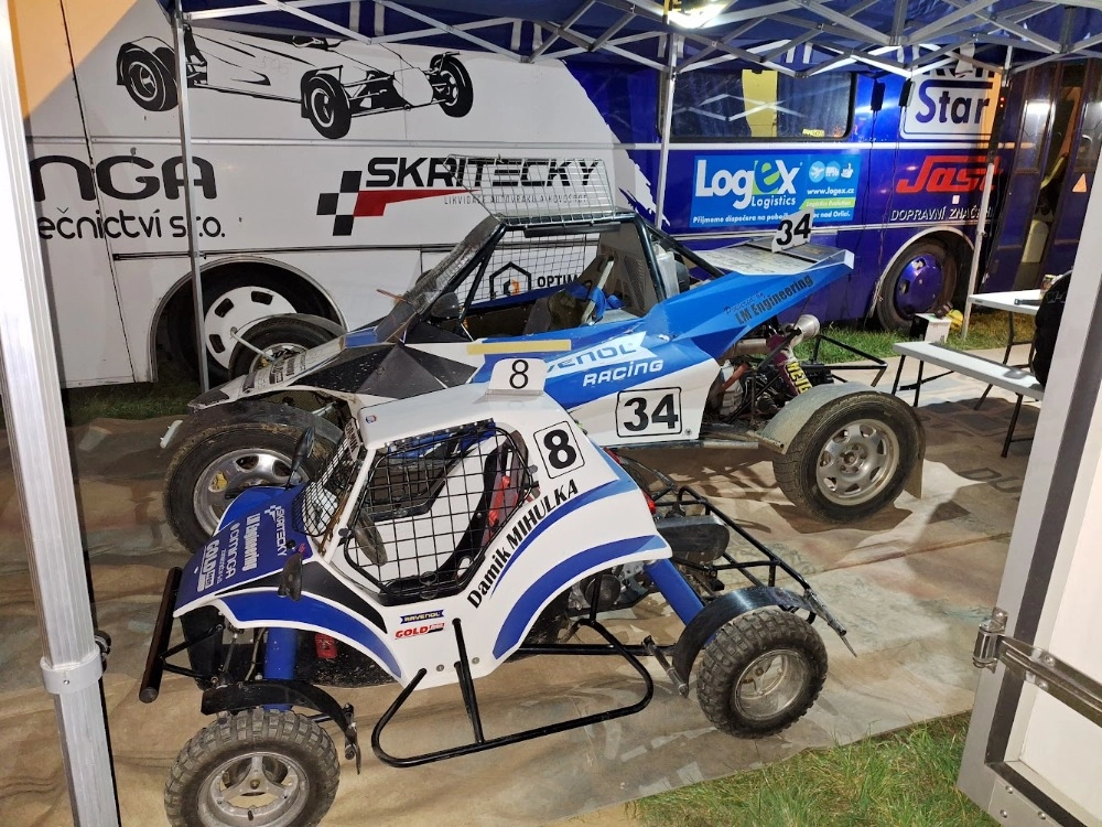 M-CROSS TEAM — crossová motorka