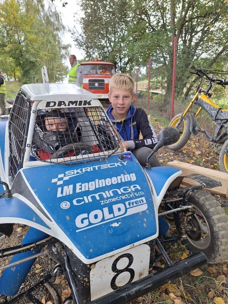 M-CROSS TEAM — příprava na start