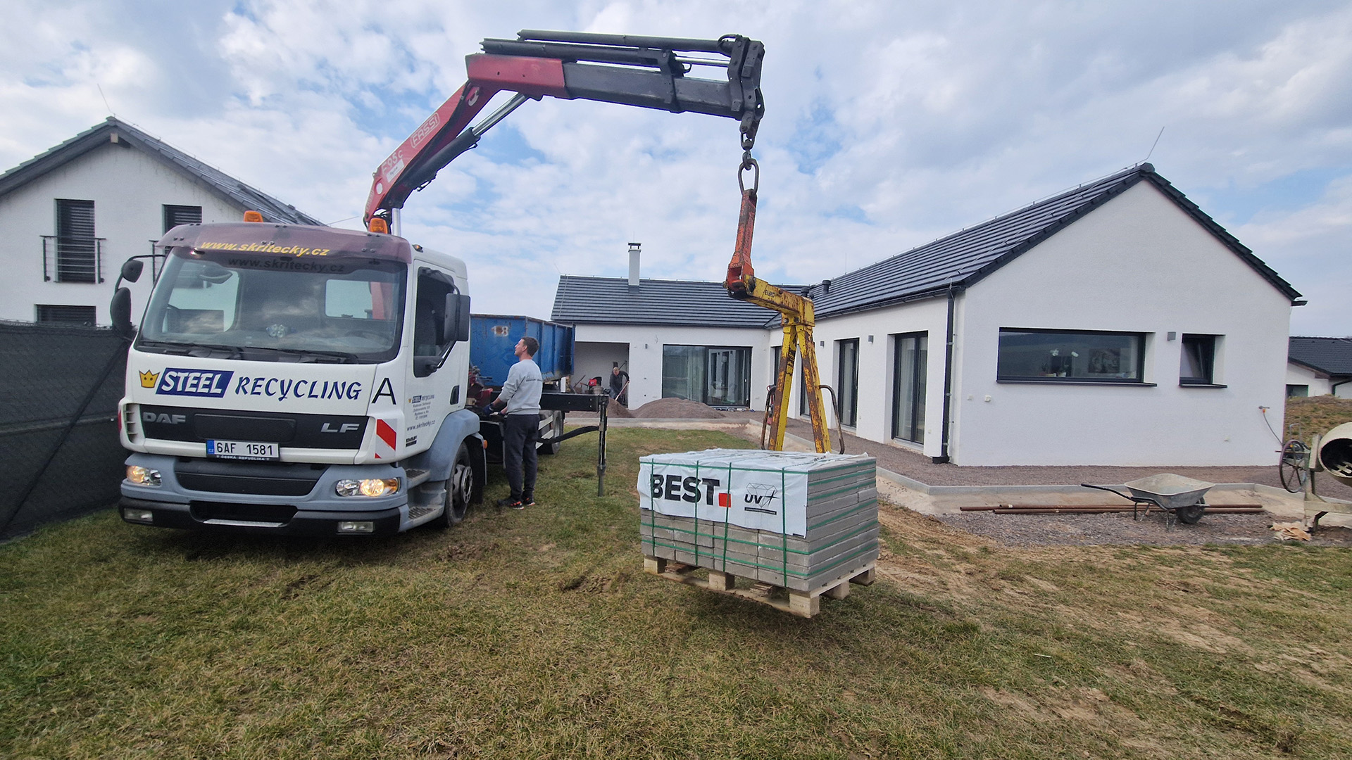 Autodoprava s hydraulickou rukou — foto 2