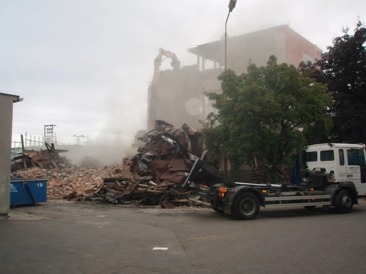 Likvidace a demolice — foto 2